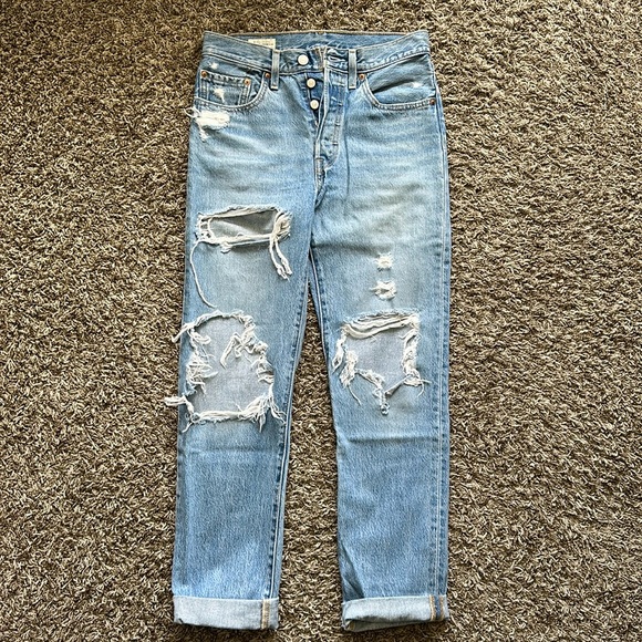 Levi’s 501 Distressed Jeans - Picture 1 of 5